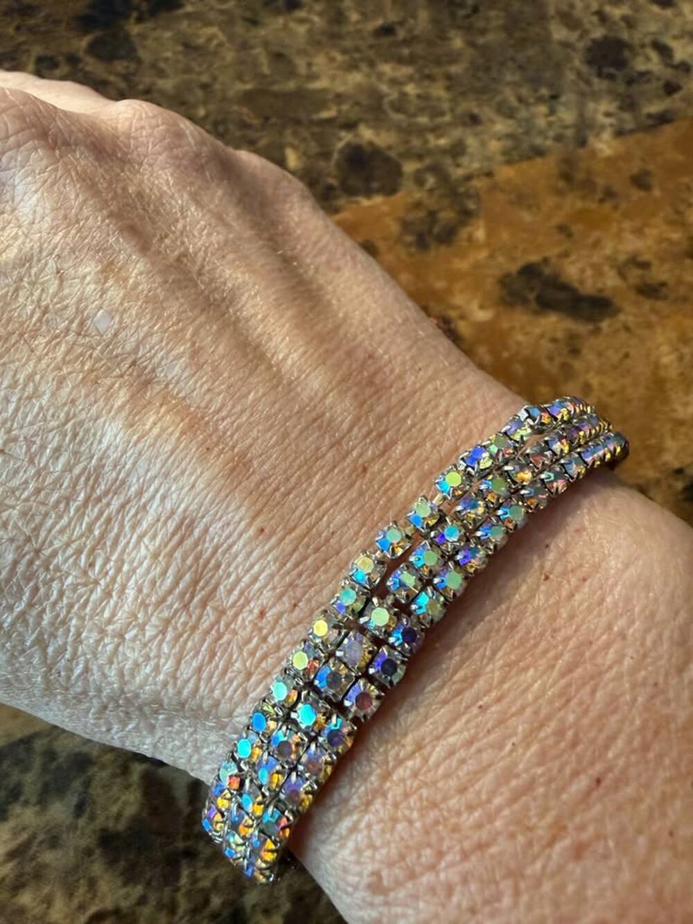 Vintage Aurora Borealis Rhinestone Bracelet (MWL36)